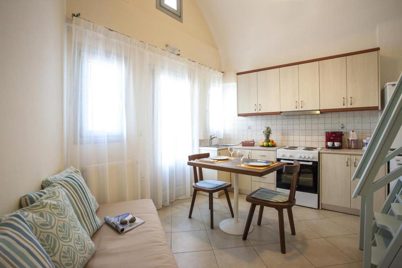 Santorini Med Homes - Sunday Apartment Mesaria Exteriér fotografie